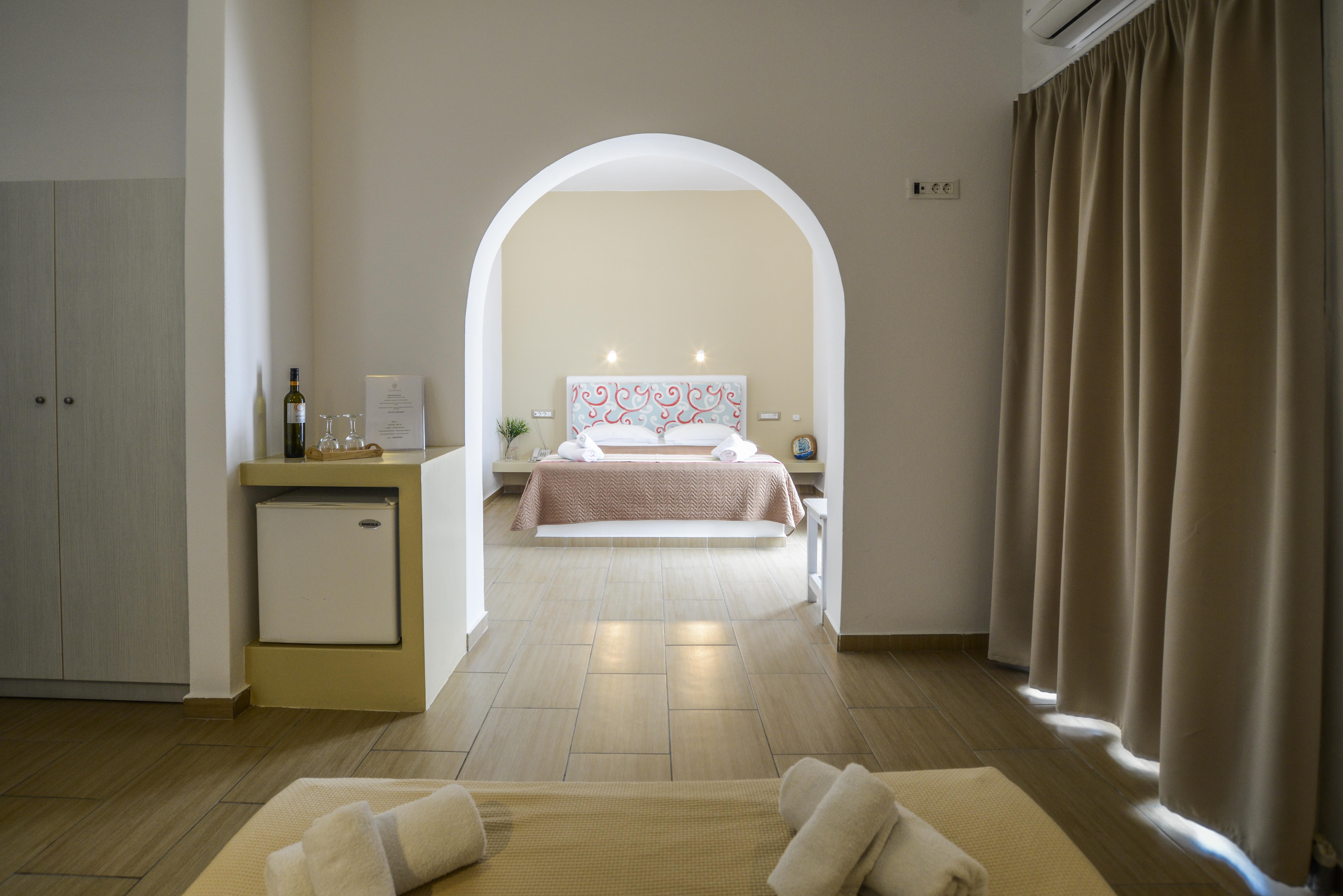 Omiros Hotel Mesaria Eksteriør billede