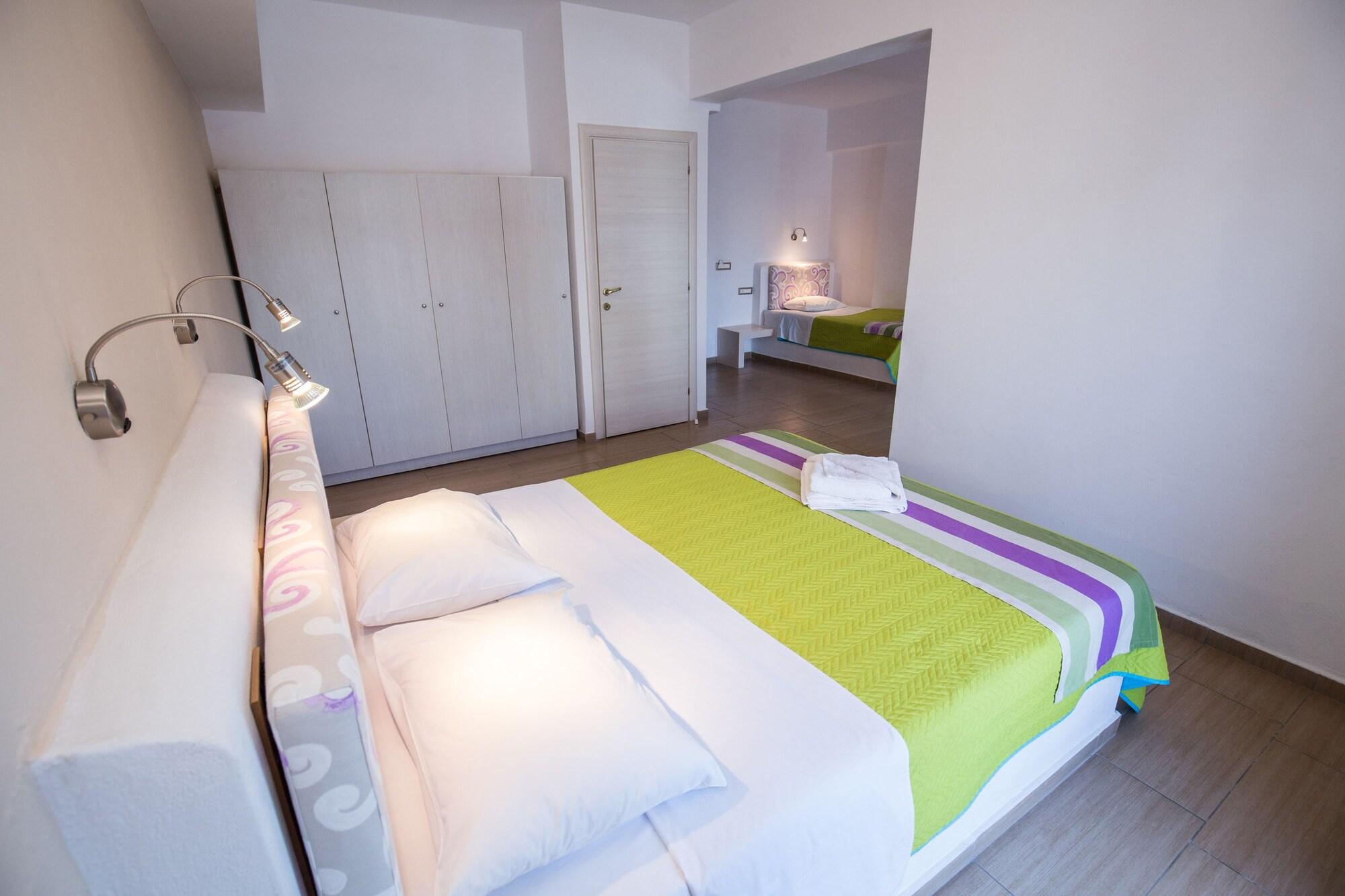 Omiros Hotel Mesaria Eksteriør billede